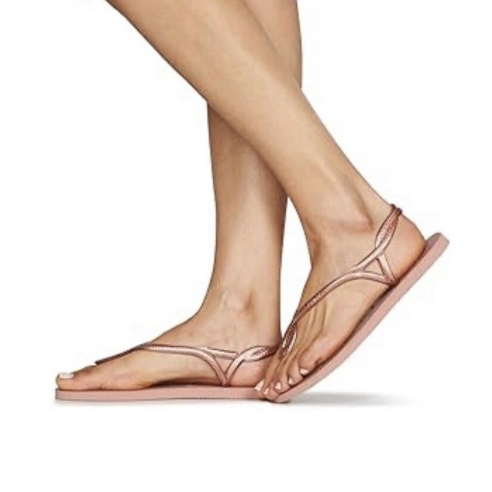 Havaianas Pink Sandals Minimalist Design